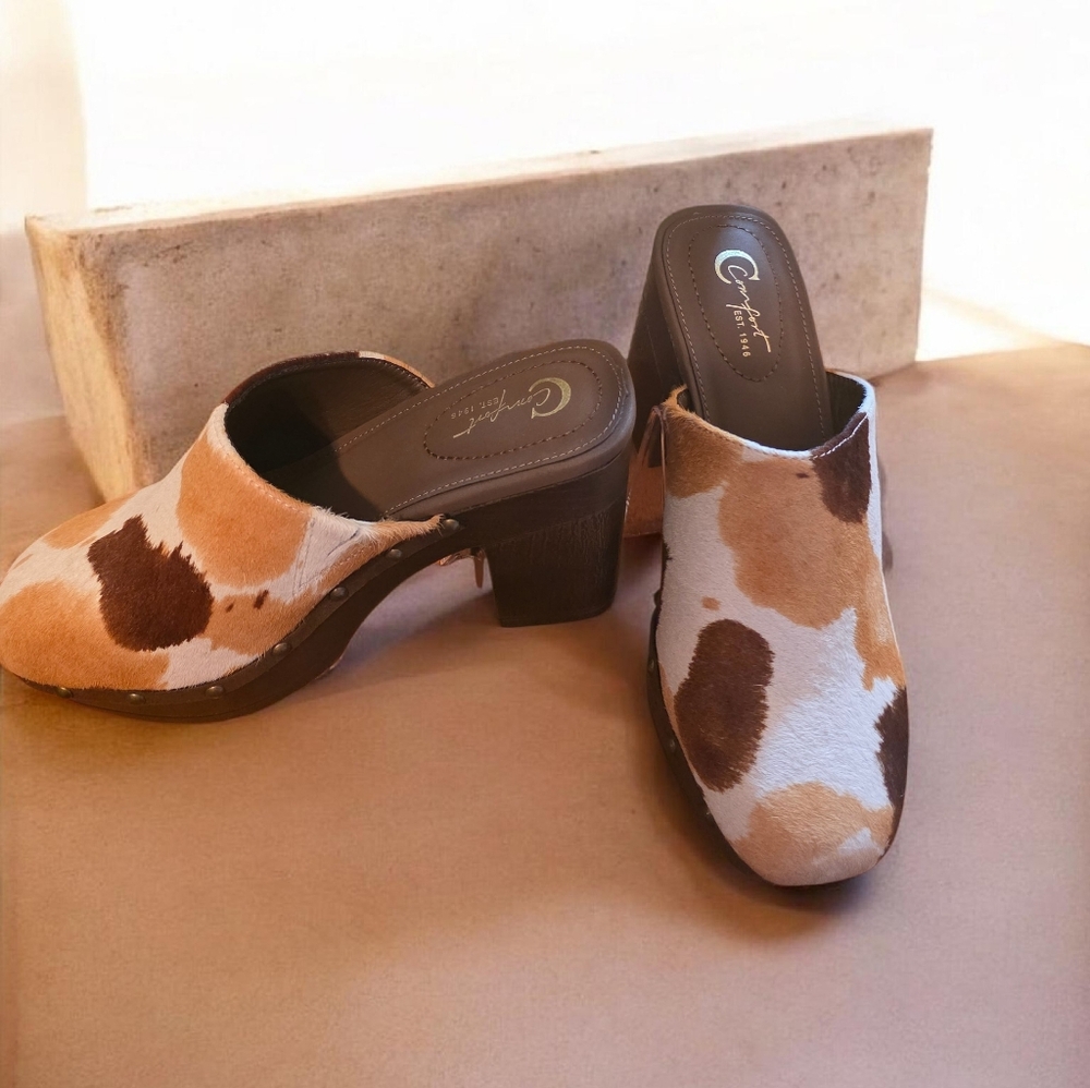 Comfortiva Women's Cowhide Pattern Mules